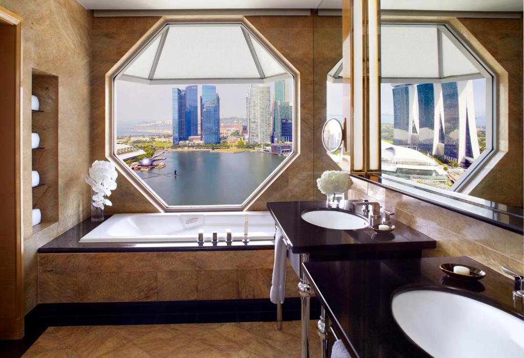 ritz carlton millenia singapore