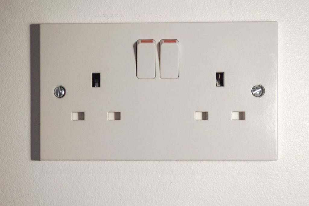 prises singapour typeg